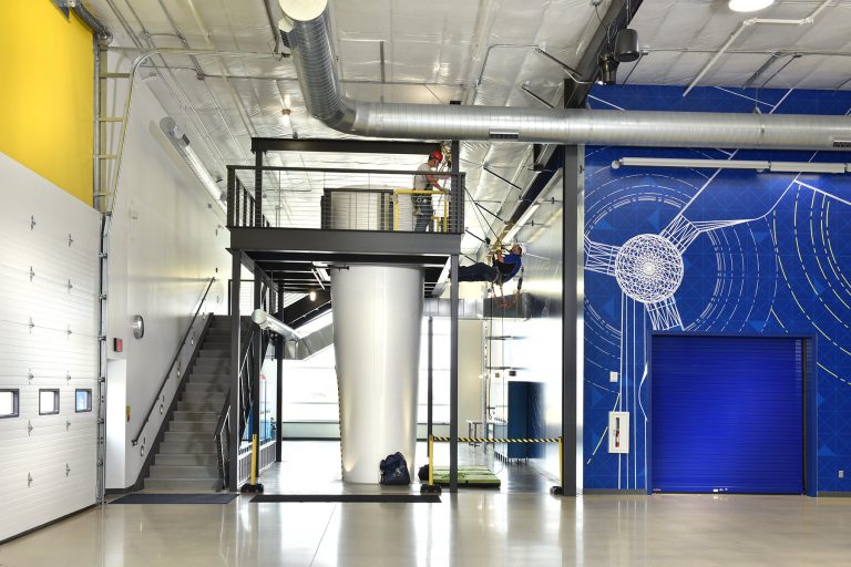 Turbine blade for student rappel training